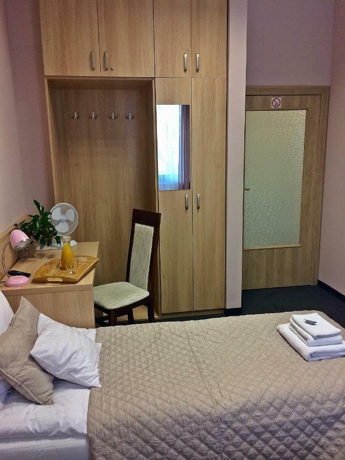 3Rooms Krasków Exterior foto